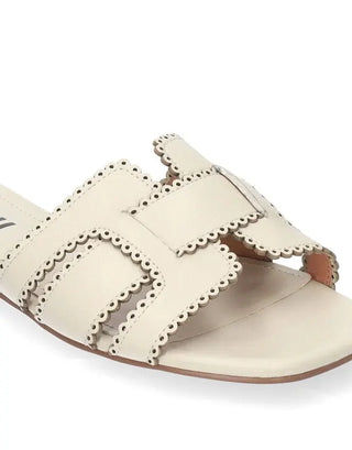 Bibi Lou Holly Flat, Off White LOLA CRUZ/BIBI LOU
