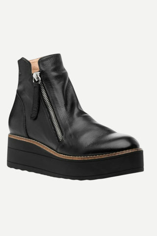 Silent D Nene-To, Black on Black Sole Leather