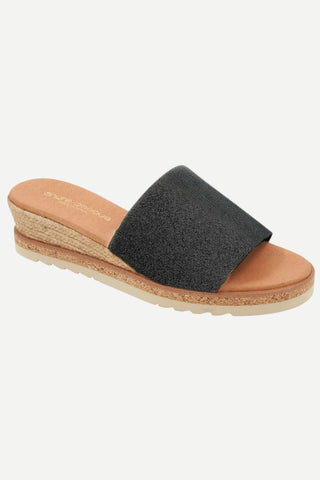 Andre Assous Nessie Sandal, Black ANDRE ASSOUS