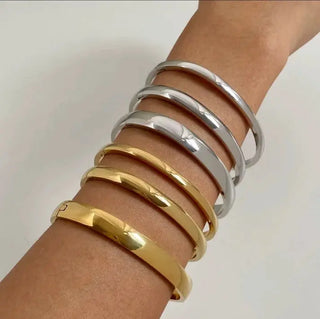 Allison Avery Smooth 8mm Bangle Bracelet, Gold