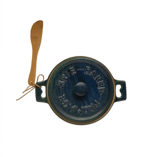 Creative Co-Op Stoneware Brie Baker w/ Bamboo Spreader, Blue