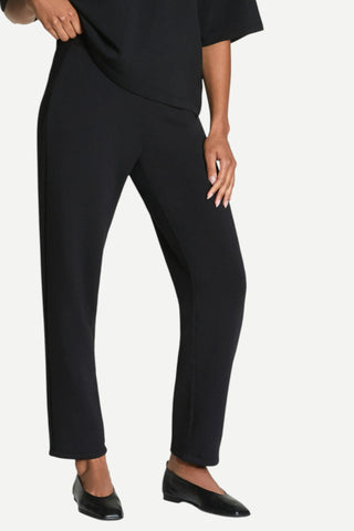 Spanx AirEssentials Slim Straight Pant, Very Black SPANX
