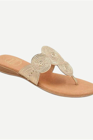 Andre Assous Nikky Thong Sandal, Platino
