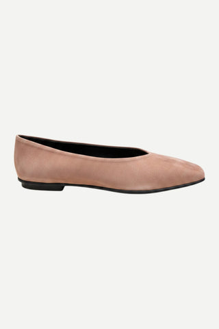 Gaimo Alaia Ante Flat, Daktar